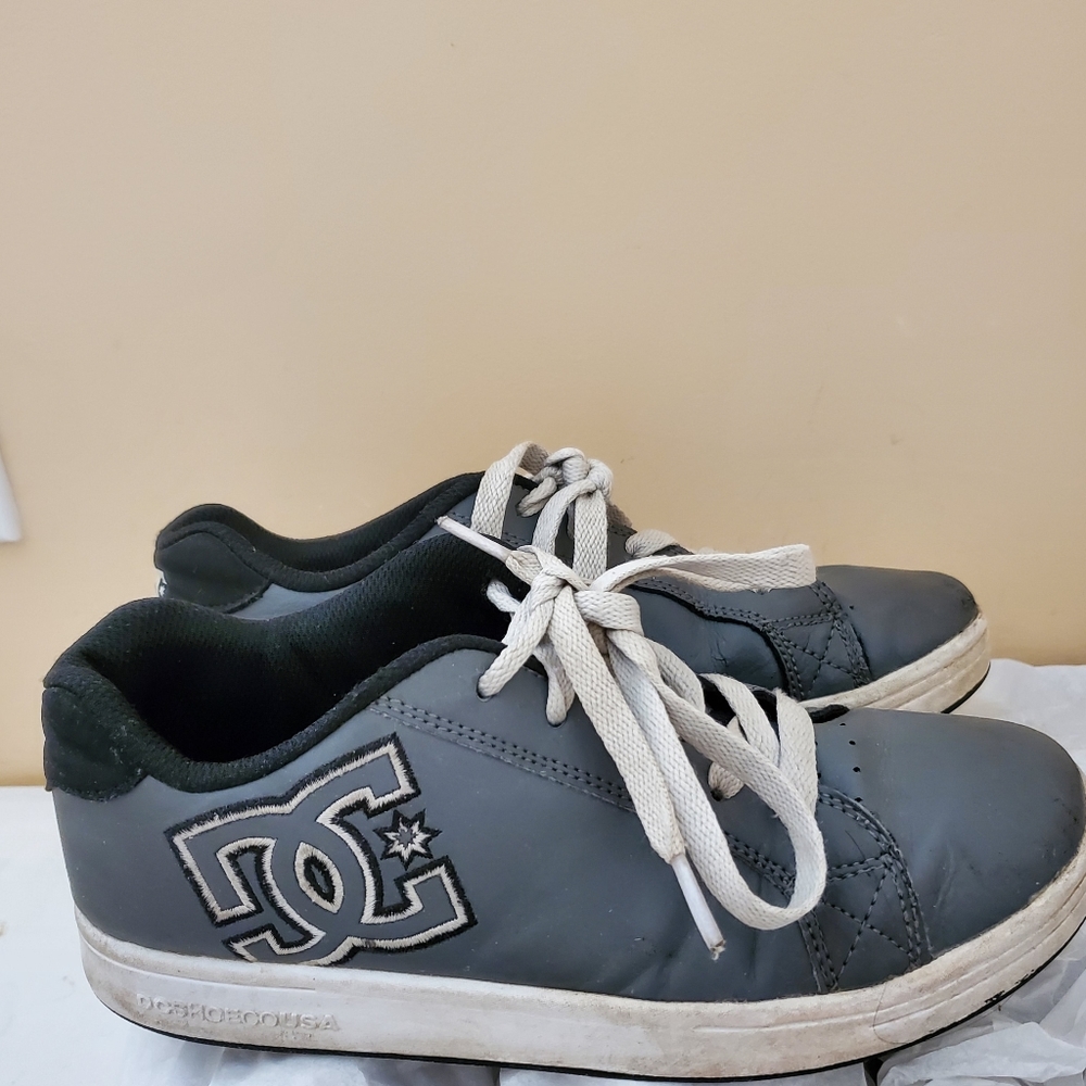 DC shoes